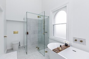 Victoria Hall Apartments