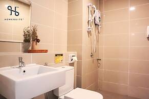 Homesuite' Home at Sutera Avenue