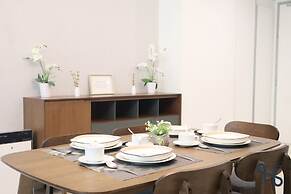 Homesuite' Home at Sutera Avenue