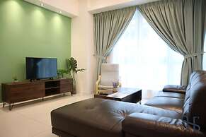 Homesuite' Home at Sutera Avenue