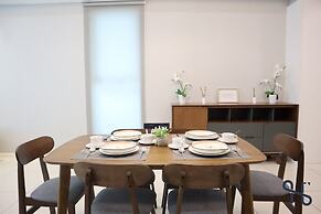 Homesuite' Home at Sutera Avenue