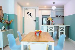 Homesuite' Home at Sutera Avenue