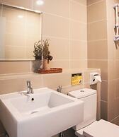 Homesuite' Home at Sutera Avenue