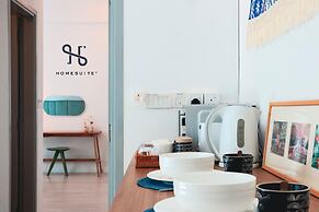 Homesuite' Home at Sutera Avenue