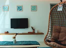 Homesuite' Home at Sutera Avenue