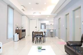 Homesuite' Home at Sutera Avenue