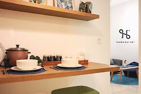 Homesuite' Home at Sutera Avenue