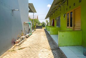 SPOT ON 93210 Griya Kos Kanjeng Mami Syariah