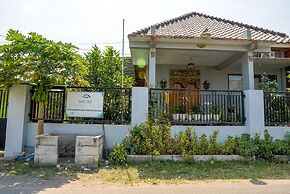 SPOT ON 93210 Griya Kos Kanjeng Mami Syariah