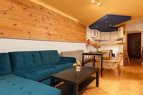 Warsaw Apartment City View by Renters