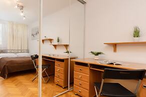 Warsaw Apartment City View by Renters