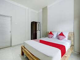 OYO Flagship 90756 Melasti Hills Room & Cafe