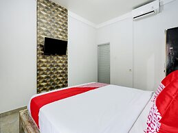 OYO Flagship 90756 Melasti Hills Room & Cafe