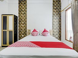 OYO Flagship 90756 Melasti Hills Room & Cafe