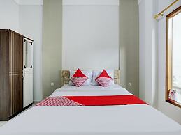 OYO Flagship 90756 Melasti Hills Room & Cafe