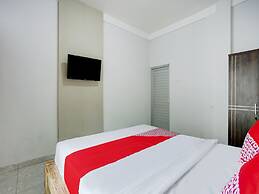 OYO Flagship 90756 Melasti Hills Room & Cafe