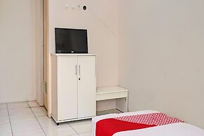 OYO Life 92684 Kost Mutiara Nirwana