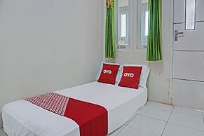 OYO Life 92684 Kost Mutiara Nirwana