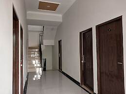 Super OYO 93085 Homy Stay Syariah