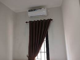 Super OYO 93085 Homy Stay Syariah