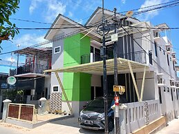 Super OYO 93085 Homy Stay Syariah