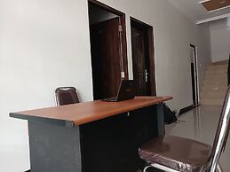 Super OYO 93085 Homy Stay Syariah