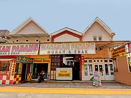 SPOT ON 93182 Hotel Jaya Kusuma