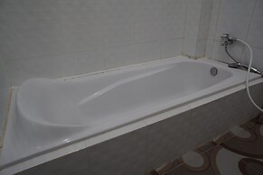 Super OYO 93205 Kusuma Hotel And Convention Hall