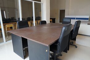 Super OYO 93205 Kusuma Hotel And Convention Hall