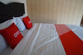 Super OYO 93205 Kusuma Hotel And Convention Hall