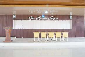 Super OYO 93205 Kusuma Hotel And Convention Hall