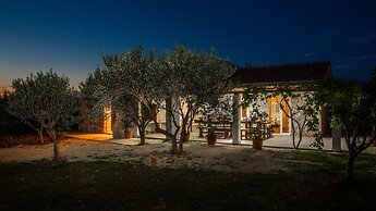 Villa Tina with Private Pool