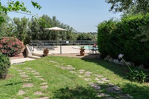 Trulli Nora con Piscina by Wonderful Italy