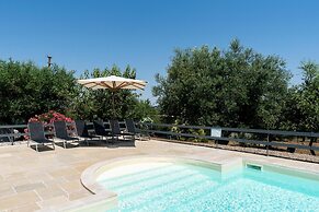 Trulli Nora con Piscina by Wonderful Italy