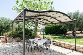 Trulli Nora con Piscina by Wonderful Italy