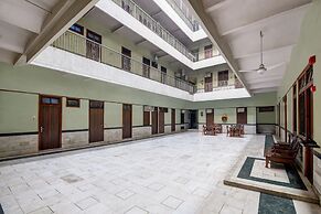 New Royal Hotel