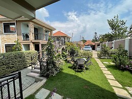 BAVAH AIRPORT HOTEL