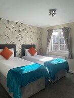 Horse and Hound Country Inn