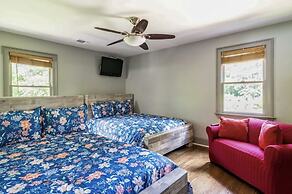 Atlanta Forest Sanctuary 5 Bedroom Home by RedAwning