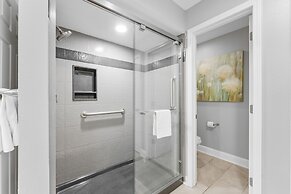 Swanky Sanctuary 2 Bedroom Condo by RedAwning