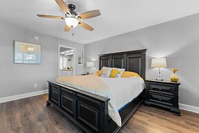 Swanky Sanctuary 2 Bedroom Condo by RedAwning