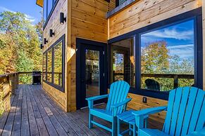 Smoky Lake Retreat 3 Bedroom Cabin by RedAwning