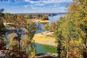 Smoky Lake Retreat 3 Bedroom Cabin by RedAwning