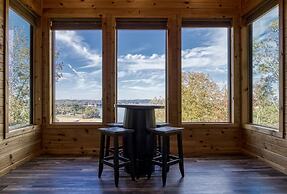 Smoky Lake Retreat 3 Bedroom Cabin by RedAwning