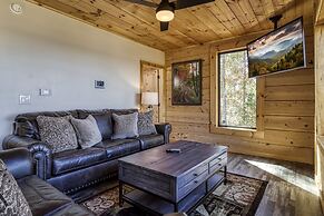 Smoky Lake Retreat 3 Bedroom Cabin by RedAwning