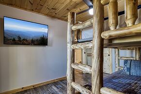 Smoky Lake Retreat 3 Bedroom Cabin by RedAwning