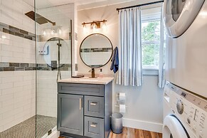 Lake Martin Retreat w/ Private Dock & Boat Launch