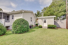 Lake Martin Retreat w/ Private Dock & Boat Launch