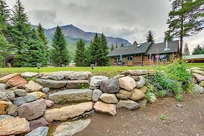 Creekside Silver Gate Getaway w/ Fireplace!
