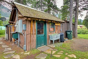 Creekside Silver Gate Getaway w/ Fireplace!